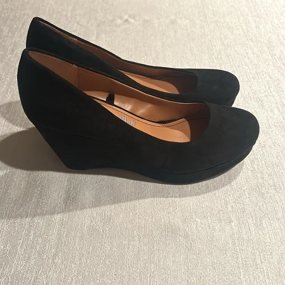 A.N.A Black Suede Round-Toe Wedge Heels - Picture 4 of 6